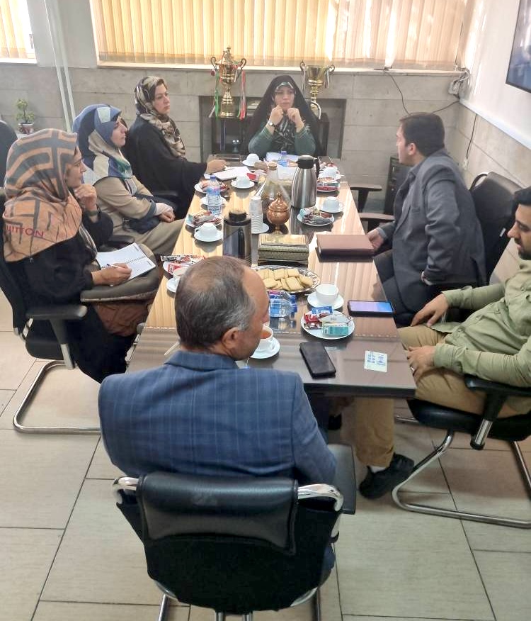 اولین جلسه انجمن اولیا مربیان سال تحصیلی ۱۴۰۳-۱۴۰۴